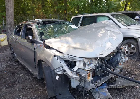 2017 Honda Accord Sport Se z USA, uszkodzony, nr VIN 1HGCR2F11HA038763